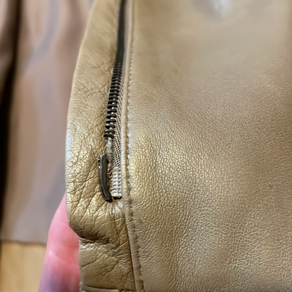 Jones New York tan leather jacket. - Picture 7 of 10